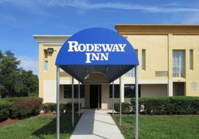 Отель Rodeway Inn Joint Base Andrews Area  Sandy Springs